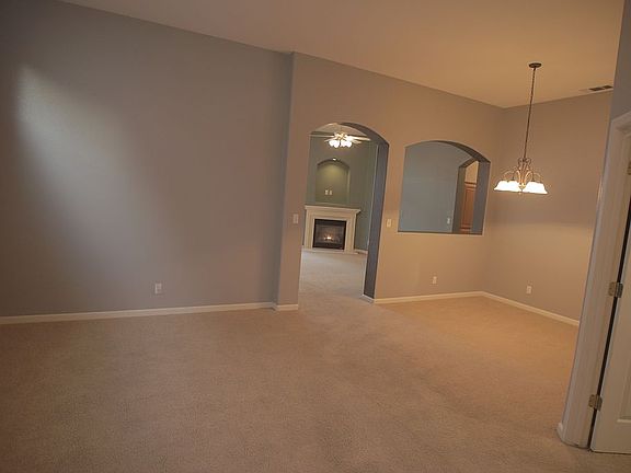 5th image of 5800 Eisenhower Dr