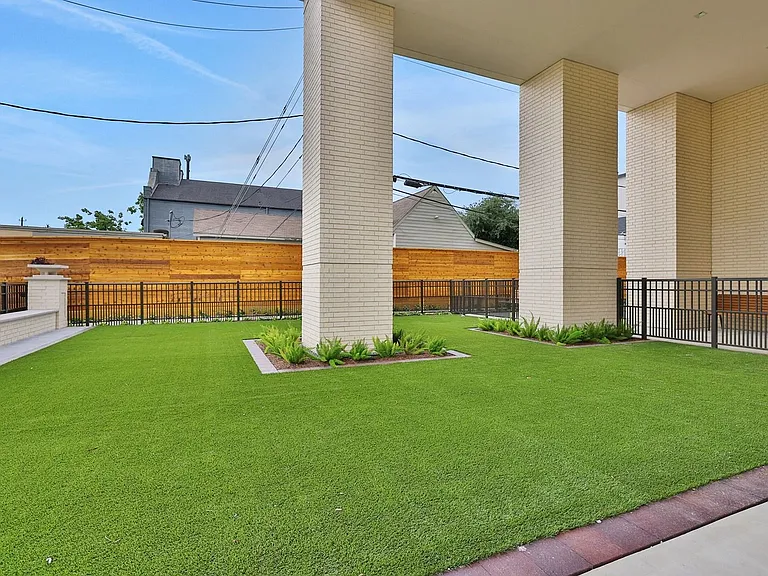 Westheimer Rd — Photo 20