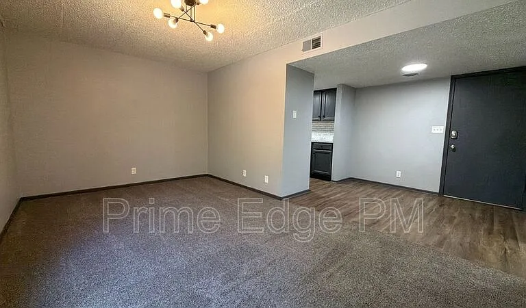 2343 B St #9 — Photo 8