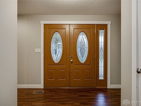 5th image of 2309 Pondview Dr