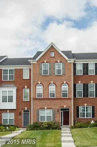 43243 Loudoun Reserve Dr — Photo 1
