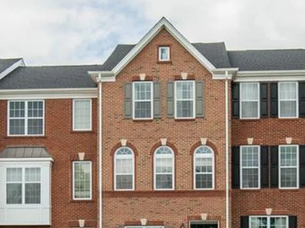 43243 Loudoun Reserve Dr, Ashburn, VA 20148