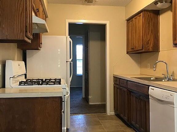3rd image of 8629 Tulane Ave