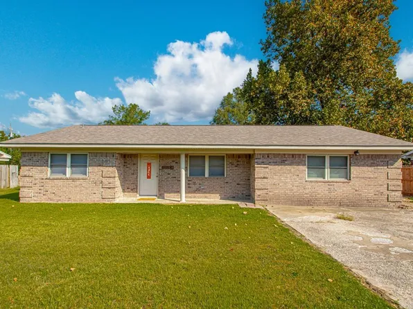 1202 E 4th St, Carlisle, AR 72024