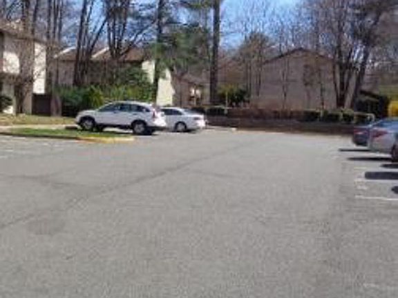 Exterior Neighborhood (street photo)