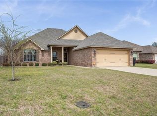 322 Avondale Ln, Bossier City, LA 71112