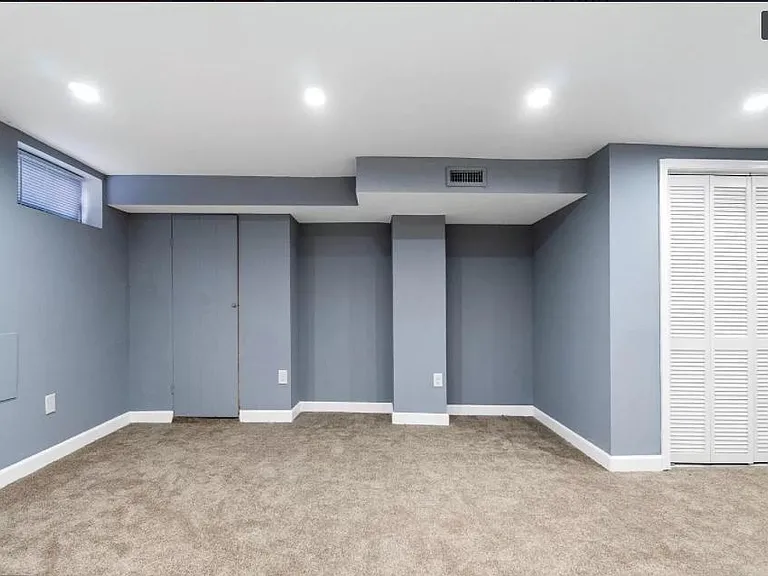 881 W Lombard St — Photo 5