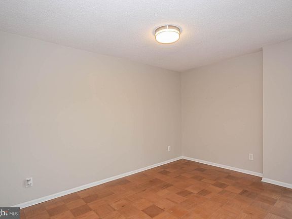 5th image of 4 Monroe St APT 504