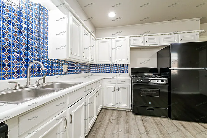 601 Royal Ave — Photo 6