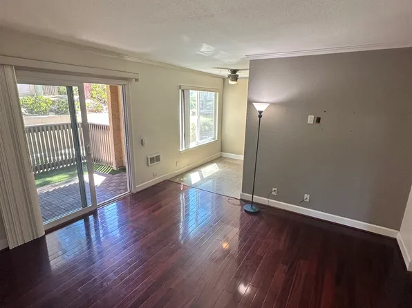 8581 Villa La Jolla Dr, La Jolla, CA