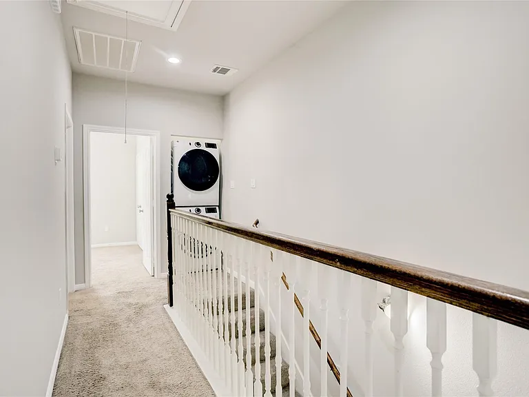 1045 Marcolin St #B — Photo 7