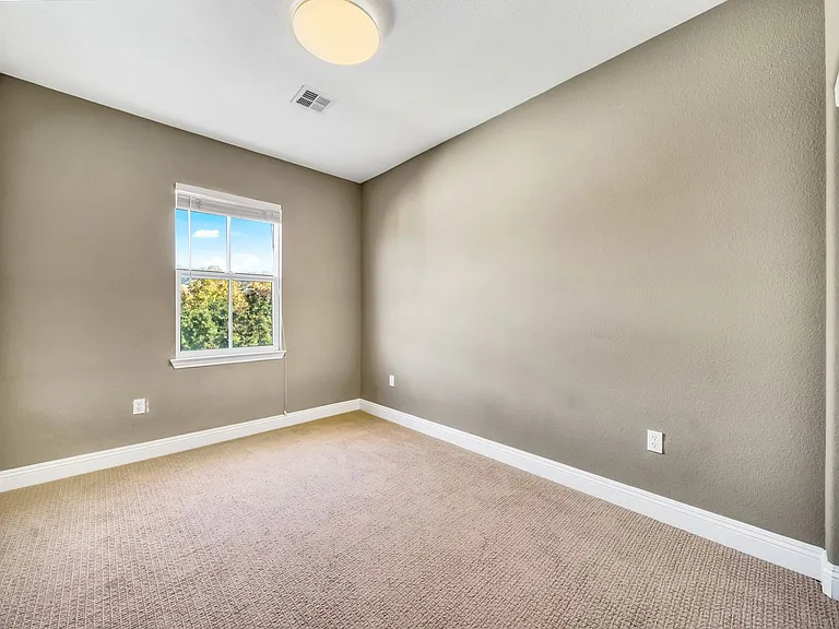 48954 Woodgrove Cmn — Photo 20