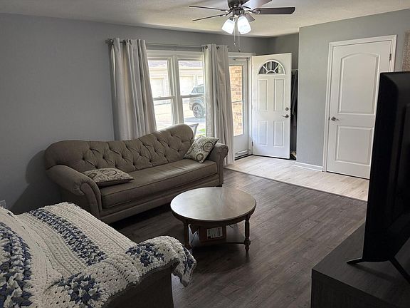 5th image of N114W16720 Crown DRIVE #2