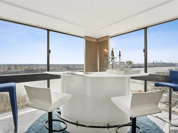 200 Old Palisade Rd APT 30, Fort Lee, NJ 07024