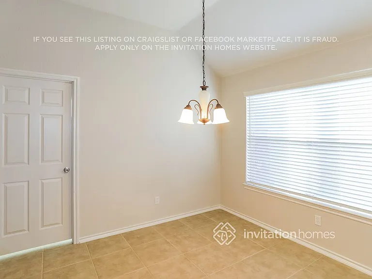 2815 Arabian Ln — Photo 5