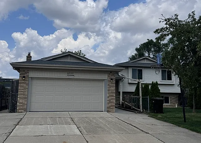 4111 Rose Mary Dr