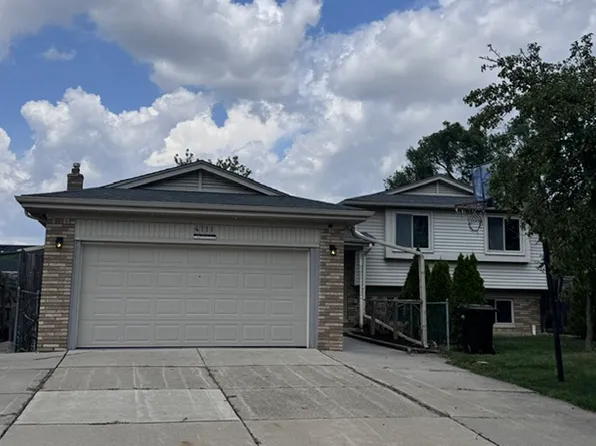 4111 Rose Mary Dr, Sterling Heights, MI 48310
