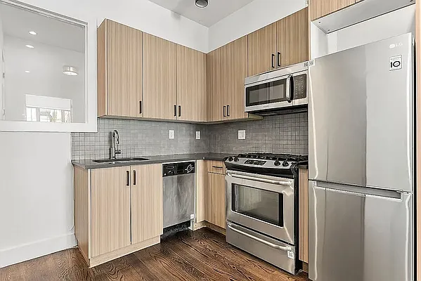 Rented by Compass | media 6