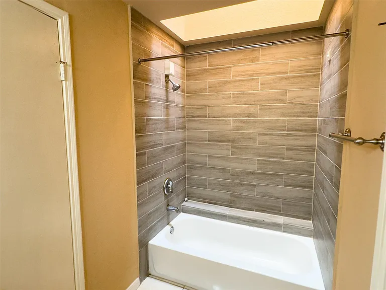 9800 Pagewood Ln #2705 — Photo 13