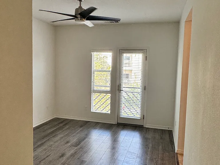 13127 Union Ave #104 — Photo 7