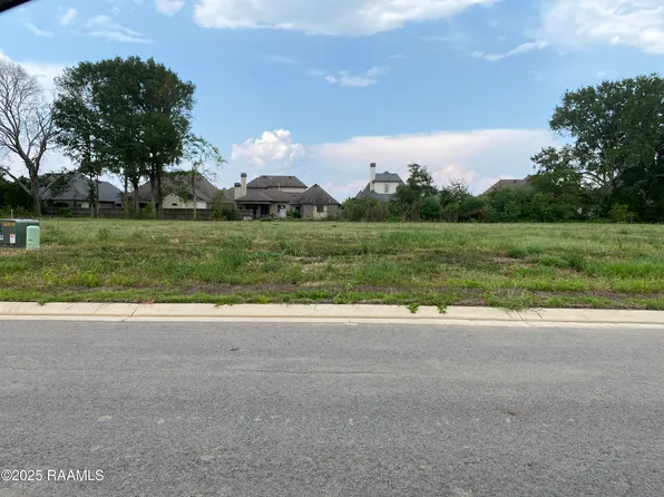 204 Leaning Oak Dr, Lafayette, LA 70508
