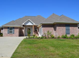 107 Catherine Blvd, Clinton, MS 39056