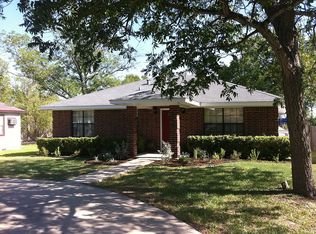 1117 W 3rd St, Taylor, TX 76574