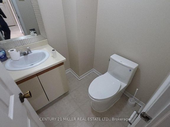 4th image of 133 Creditstone Rd
