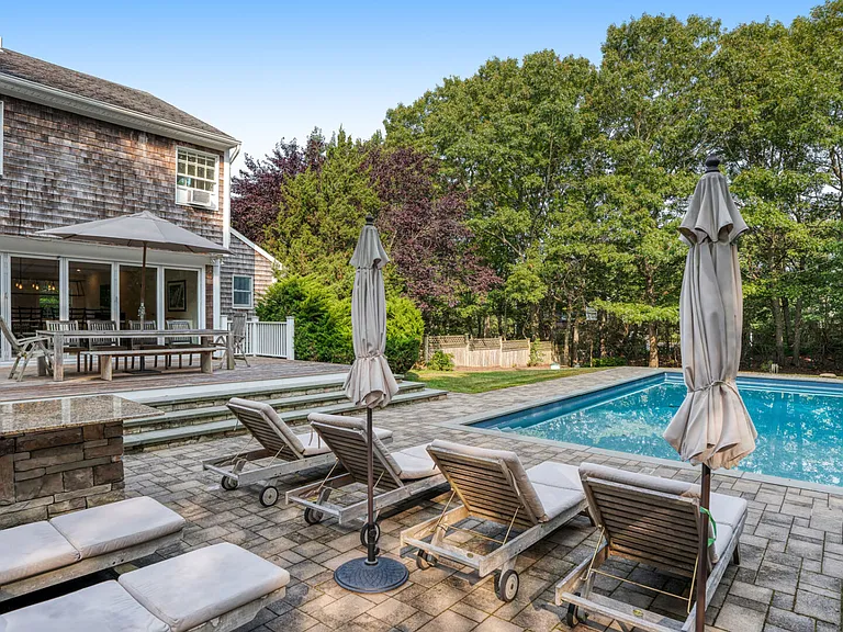 33 Northview Hills Ct — Photo 2
