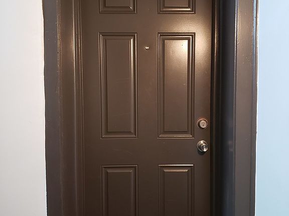 2nd image of 5221 S Calumet Ave APT 1A