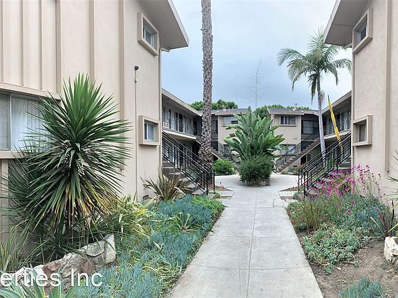 3rd image of 3843 S Gibraltar Ave #1