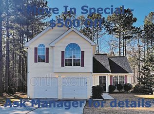 7010 Mahogany Dr, Fairburn, GA 30213