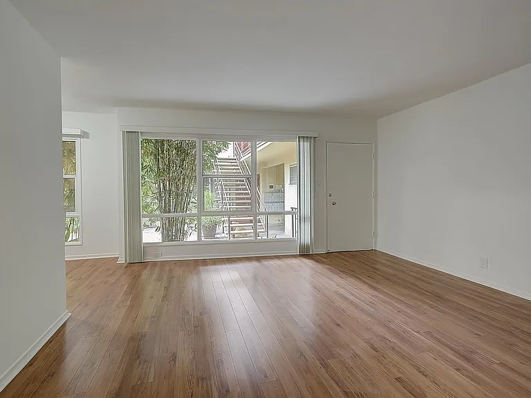 10584 Santa Monica Blvd #103 — Photo 5