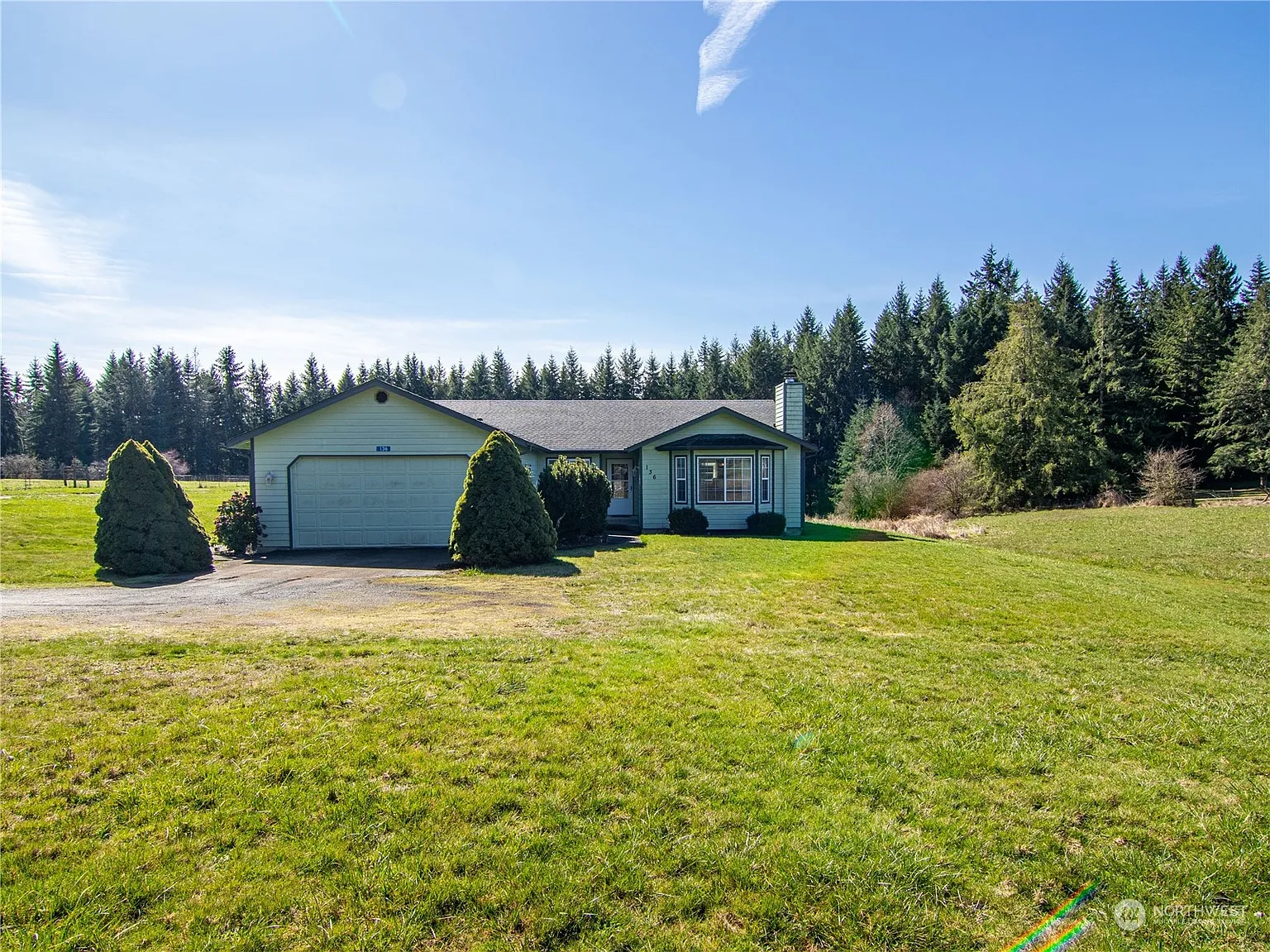 136 Hewitt Road photo 1