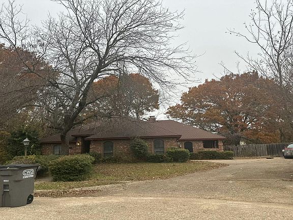 2nd image of 842 Mill Creek Cir