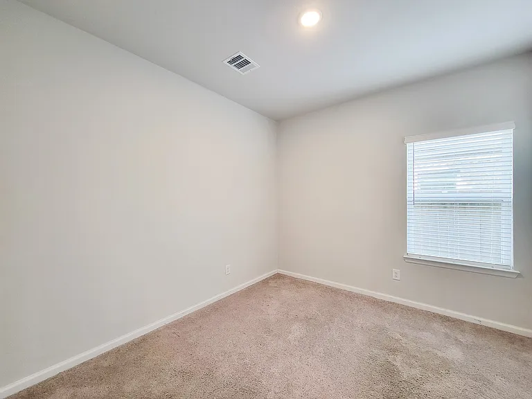 94 Valiant Ridge Trl — Photo 25