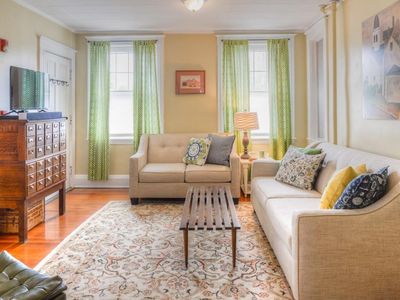 432 Essex St #1R, Salem, MA, 01970