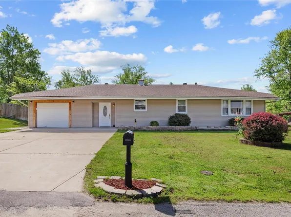 528 Maple Meadows Dr, Arnold, MO 63010