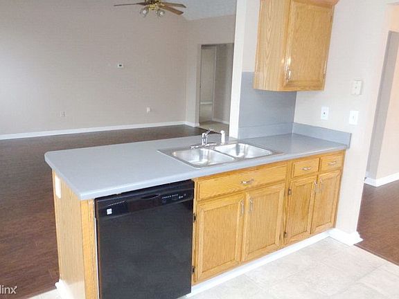 91802672_5339 Queen Ester Court_Ellenwood_GA_2017-4