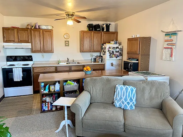 1667 Capital Ave #2 — Photo 4