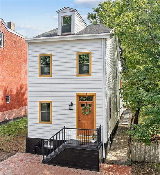 1st image of 1431 Adams St