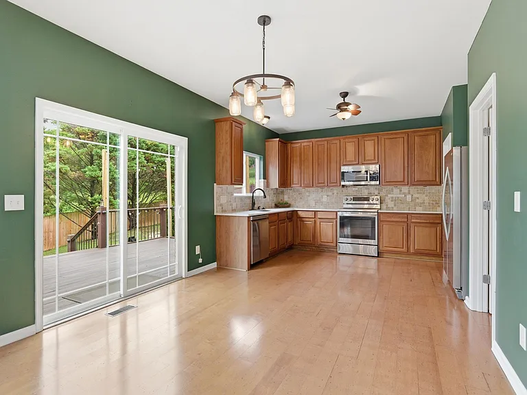 3208 Calder Ct — Photo 9