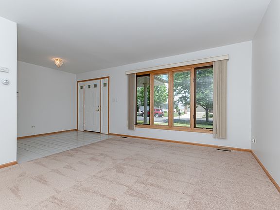 2nd image of 11436 Magnolia Ln
