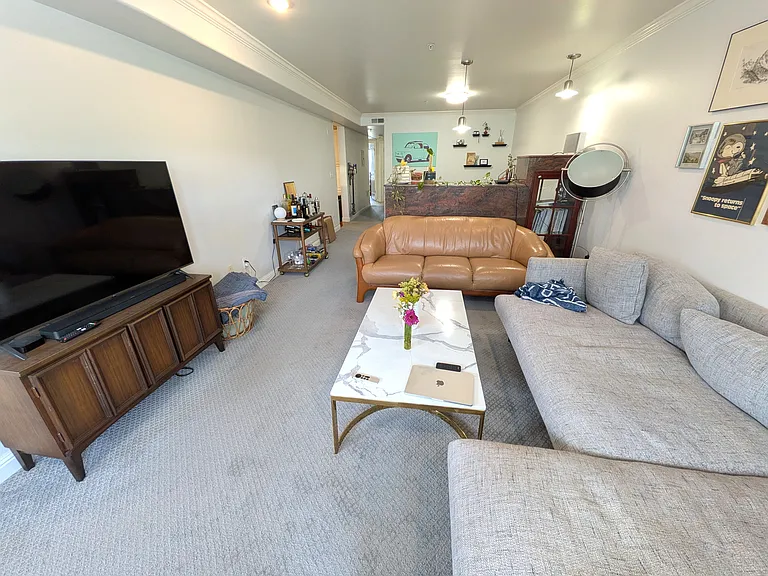 583 Hayes St #2 — Photo 3