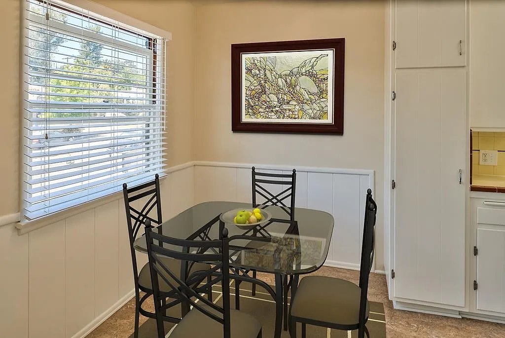 1 bed, 750 sqft, $2,546 — Photo 3
