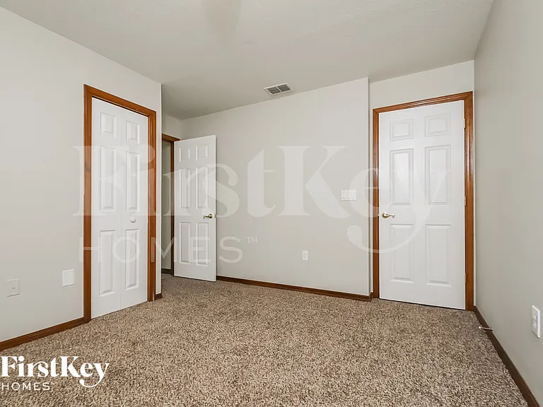 5349 Montserrat Dr — Photo 15