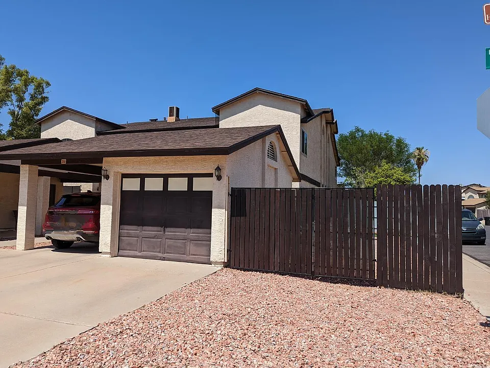 306 E Ludlow Dr #B