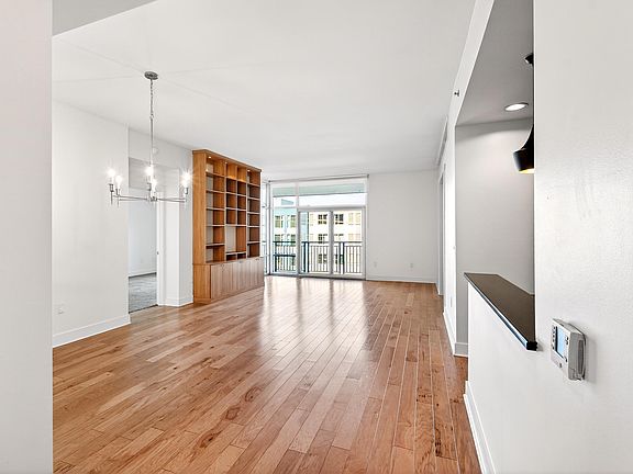 5th image of 140 W Franklin St Unit 310