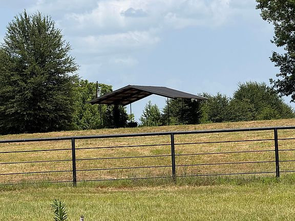 2nd image of 7631 State Highway 300