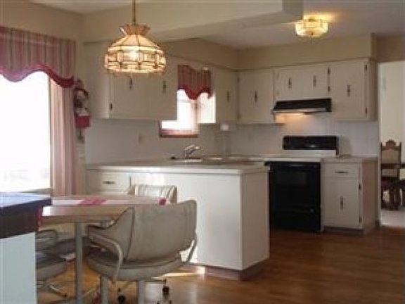 5th image of 218 Melbourne Dr